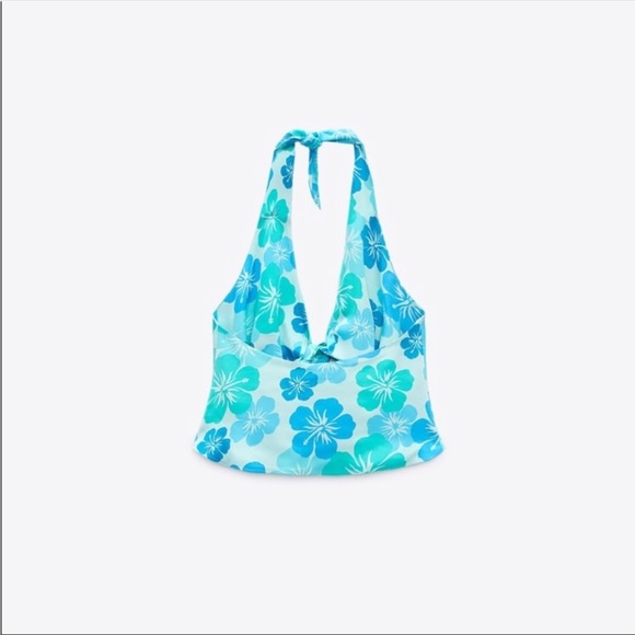 3/$30 NWT Medium Halter Cropped Light Blue/ Tourquiose Flowers - Picture 4 of 5
